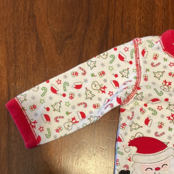 Set of (2) Baby Christmas Outfits Carter’s onesie 9M First Moments Footsie 3M - Picture 5 of 16